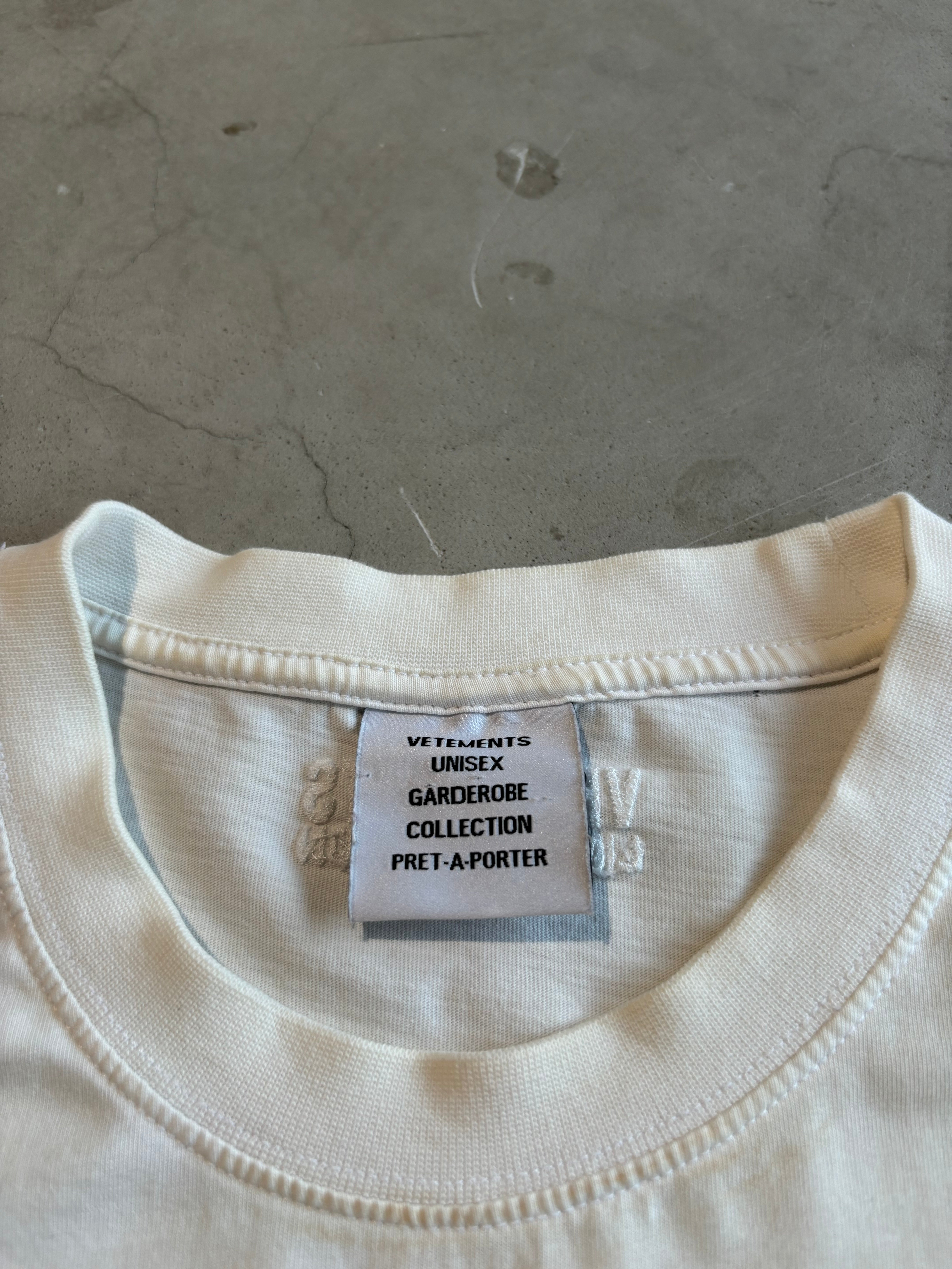 VETEMENTS, T-Shirt